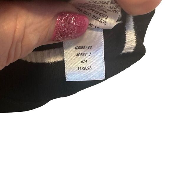 Torrid Super Soft Ribbed Knit High Neck Striped Tank Top Black White Size 0 - Picture 4 of 5